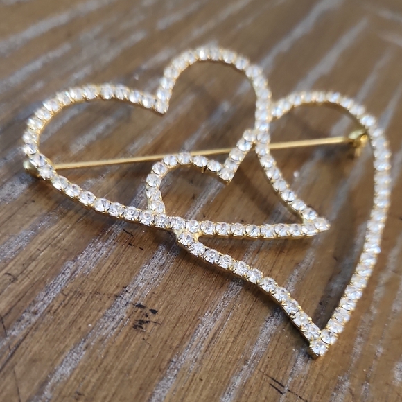Gold Heart-Shaped Brooch with Crystals - Picture 4 of 5